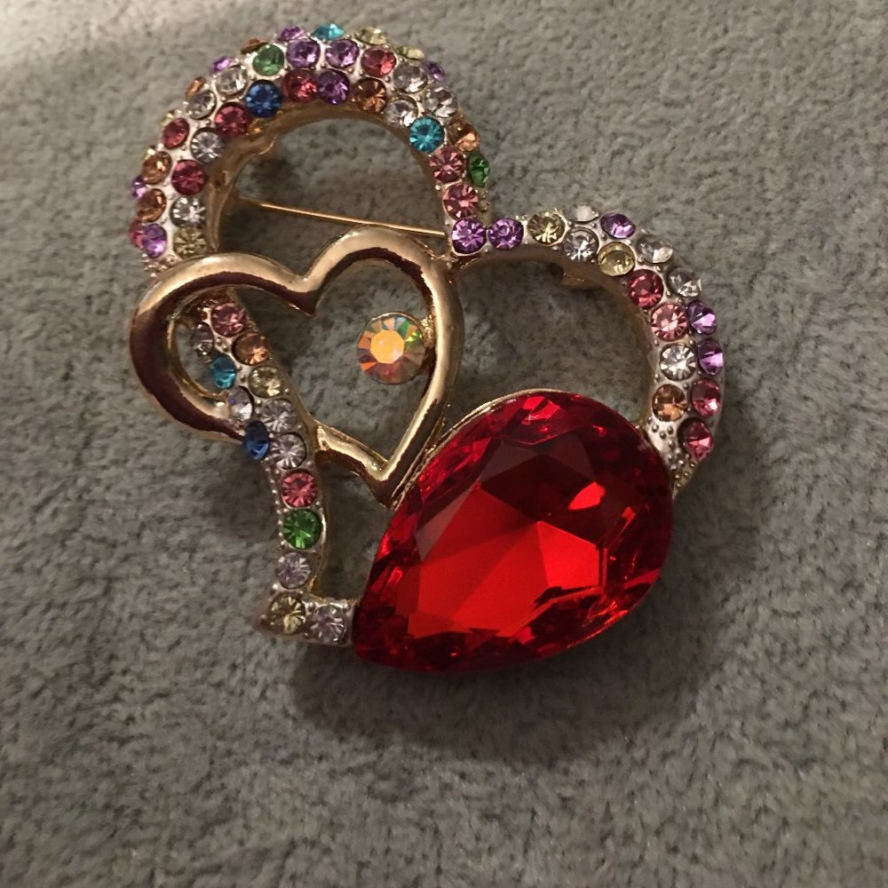Large Rhinestone Heart Cluster Brooch - NEW  Drawer 6